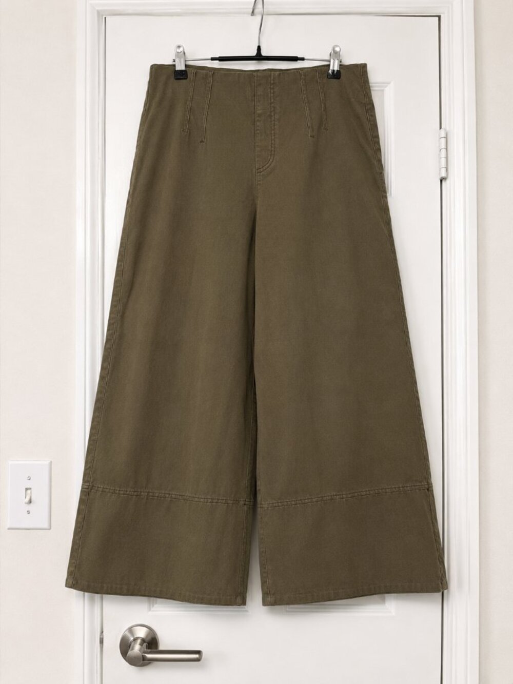 SPANX Olive Green Wide Leg Crop Pants High Rise Pull-On Casual Chic. Size large - Picture 2 of 3